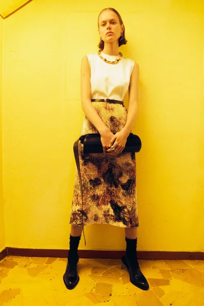 Look 3